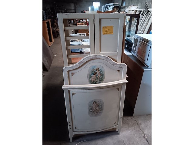 Lot 83 - retro kinderbed - afbeelding 1 van  2