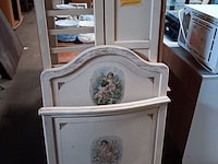 Lot 83 - retro kinderbed - afbeelding 1 van  2