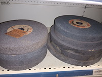 Lot 83 - slijpstenen. 18 stuks - afbeelding 5 van  5