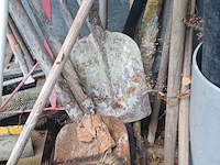 Lot 83 - tuin- en schoonmaakmateriaal - afbeelding 4 van  6