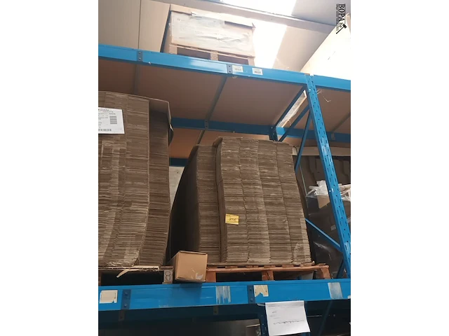 Lot 831 - pallet plooikarton. 2 stuks - afbeelding 3 van  3