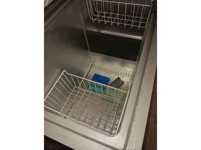 Lot 84 - diepvrieskist philips - afbeelding 2 van  3