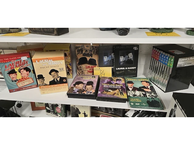 Lot 84 - laurel & hardy dvd collectie - afbeelding 1 van  6