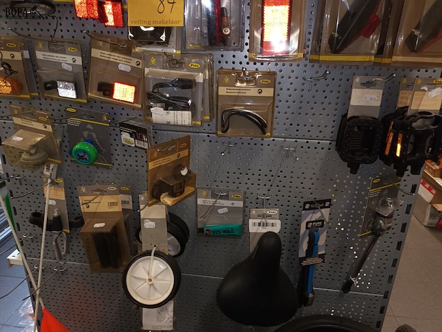 Lot 84 - lot fietsmateriaal - afbeelding 4 van  5