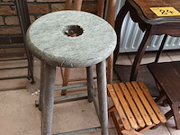 Lot 84 - plantenstaanders. 5 stuks - afbeelding 2 van  3