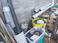 Lot 84 - pvc hulpstukken en buizen - afbeelding 2 van  6