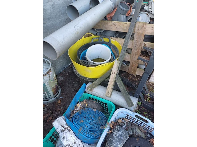 Lot 84 - pvc hulpstukken en buizen - afbeelding 4 van  6