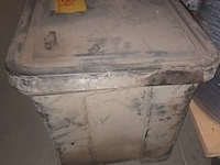 Lot 84 - pvc materiaalkoffer - afbeelding 3 van  3
