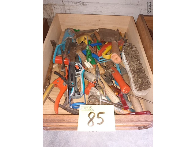 Lot 85 - gereedschap - afbeelding 1 van  4