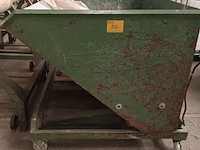 Lot 850 - mobiele kipcontainer - afbeelding 1 van  3