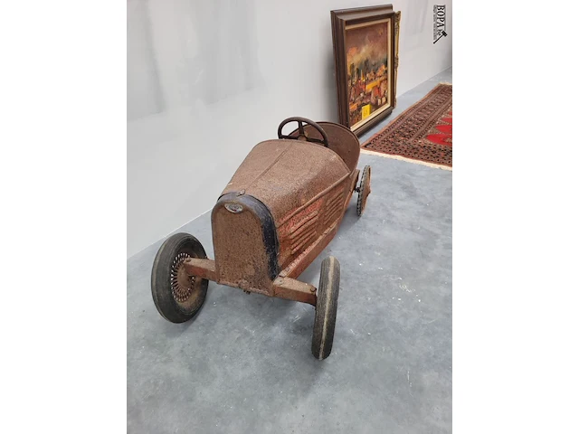 Lot 86 - antieken metalen trapauto - afbeelding 2 van  4