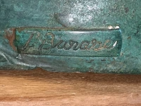 Lot 86 - bronzen beeld jongen met hond - afbeelding 5 van  6