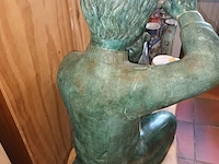 Lot 86 - bronzen beeld jongen met hond - afbeelding 6 van  6