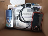 Lot 86 - gsm’s, radio en camera’s. 7 stuks - afbeelding 3 van  6