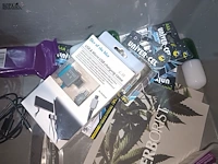 Lot 86 - kabels, adapters en batterijen - afbeelding 4 van  5