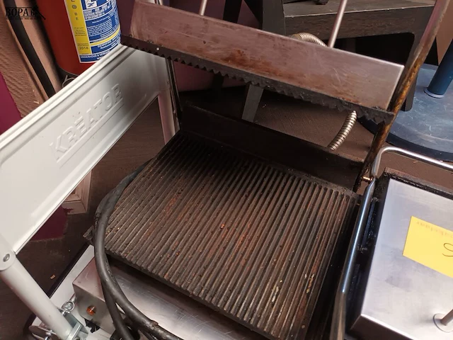 Lot 86 - kar met dubbele contactgrill - afbeelding 3 van  5