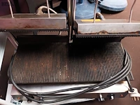 Lot 86 - kar met dubbele contactgrill - afbeelding 4 van  5