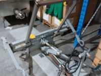 Lot 86 - mobiele bauer schaarhefbrug - afbeelding 1 van  3