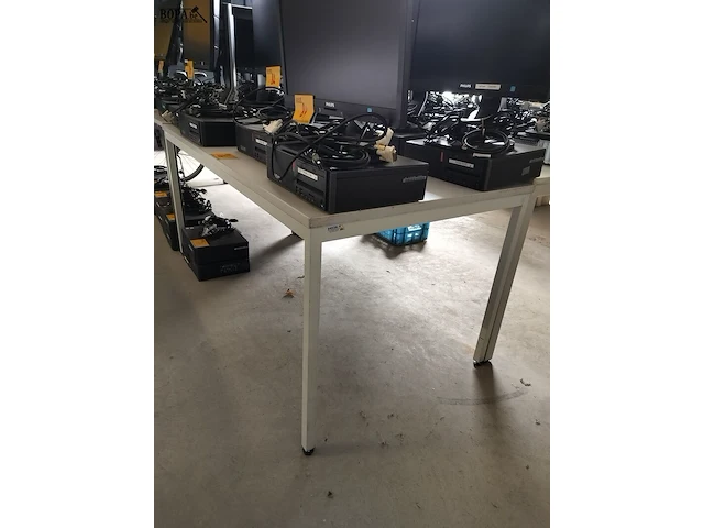 Lot 86 - rechthoekige tafel - afbeelding 1 van  2