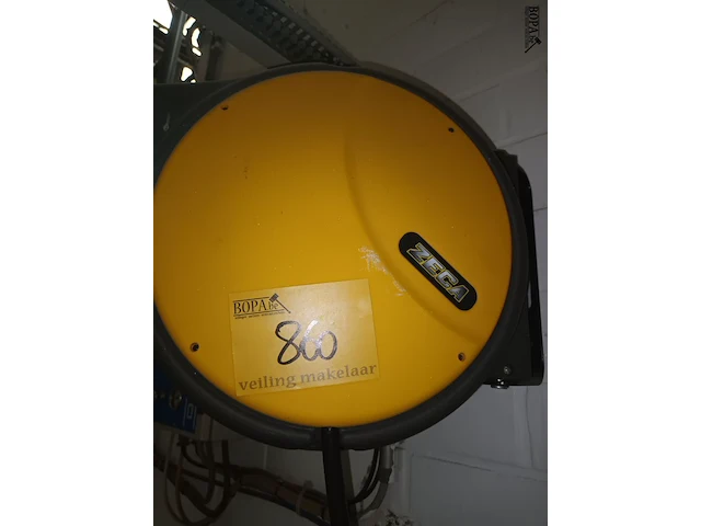 Lot 860 - luchtcompressor haspel - afbeelding 3 van  3
