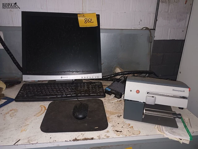 Lot 862 - computer configuratie - afbeelding 1 van  3