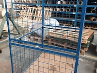 Lot 867 - gitterbox - afbeelding 2 van  3