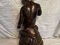 Lot 87 - beeld brons, marmeren voet, forbel, 'de stilte' - afbeelding 4 van  5