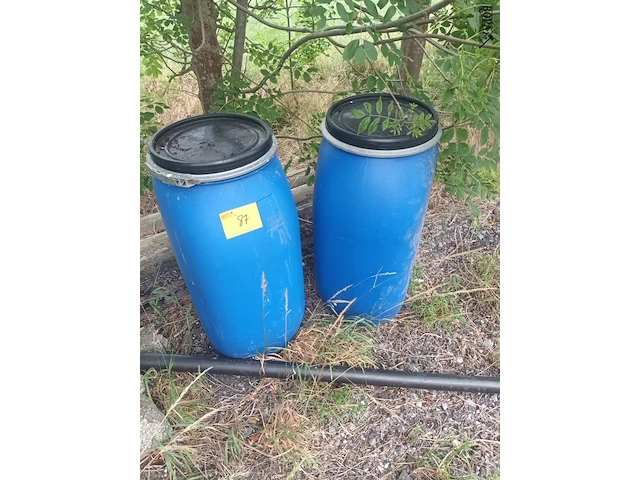 Lot 87 - blauwe ton. 2 stuks - afbeelding 2 van  2