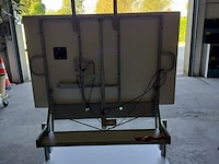 Lot 87 - elektrische mobiele projectie schrijftafel - afbeelding 2 van  6