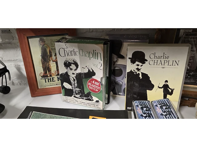 Lot 87 - groot lot charlie chaplin video en dvd collectie - afbeelding 3 van  7