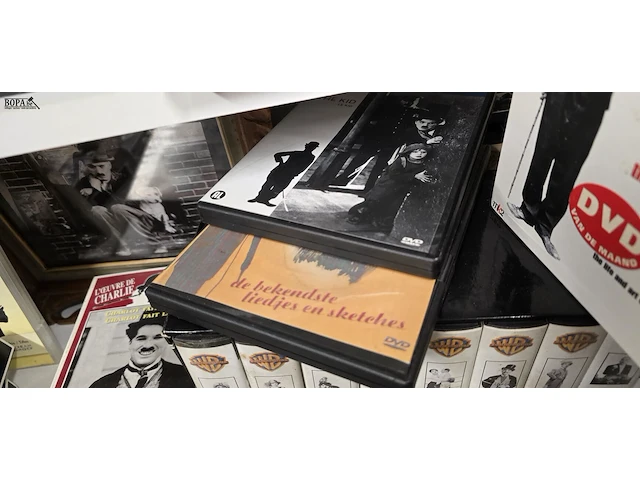 Lot 87 - groot lot charlie chaplin video en dvd collectie - afbeelding 7 van  7