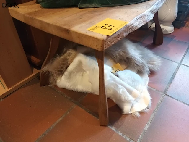 Lot 87 - houten salontafel - afbeelding 2 van  4