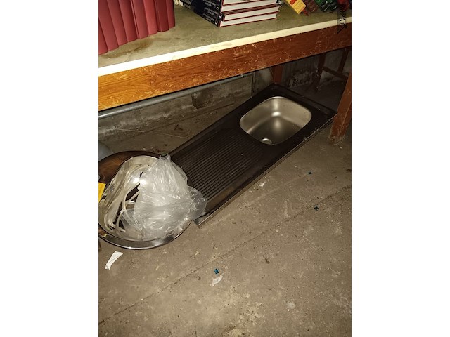 Lot 87 - inox wasbak. 2 stuks - afbeelding 1 van  2