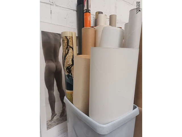Lot 87 - posters - afbeelding 2 van  7