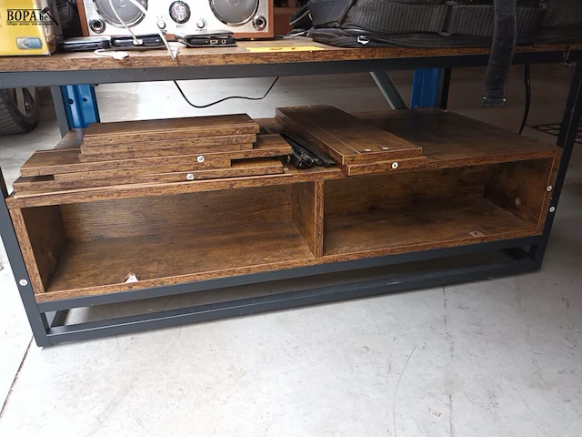 Lot 87 - tv meubel - afbeelding 2 van  3