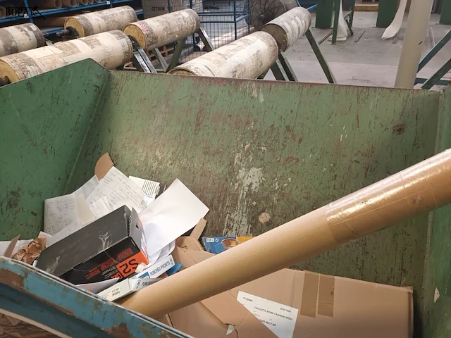 Lot 873 - mobiele kipcontainer - afbeelding 2 van  3