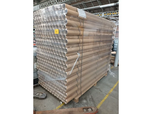 Lot 874 - pallet kartonnen kokers - afbeelding 2 van  4