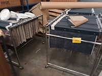 Lot 877 - kar met samples - afbeelding 2 van  3