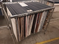 Lot 877 - kar met samples - afbeelding 3 van  3