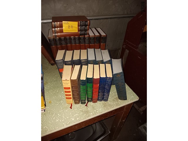 Lot 88 - boeken - afbeelding 1 van  3