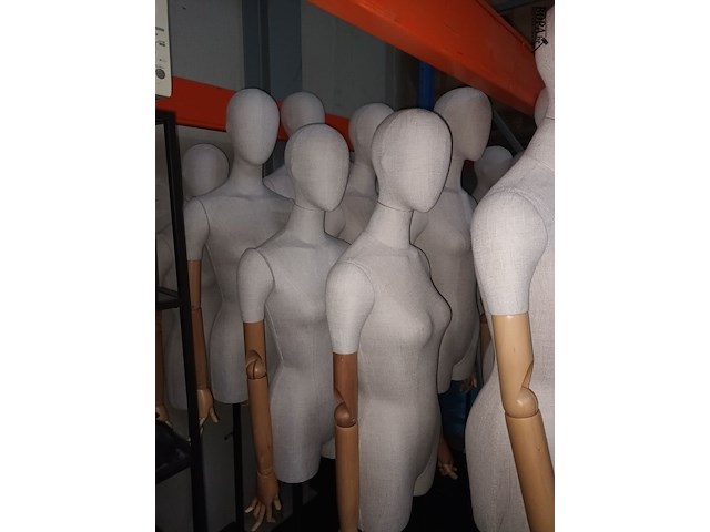 Lot 88 - etalage pop. 9 stuks - afbeelding 4 van  4