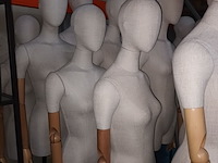 Lot 88 - etalage pop. 9 stuks - afbeelding 4 van  4