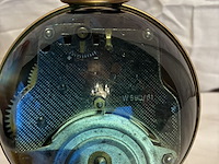 Lot 88 - glazen bolvormig tafeluurwerk, smith - afbeelding 3 van  3