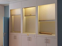 Lot 88 - inbouwkast(en) met inhoud - afbeelding 1 van  3