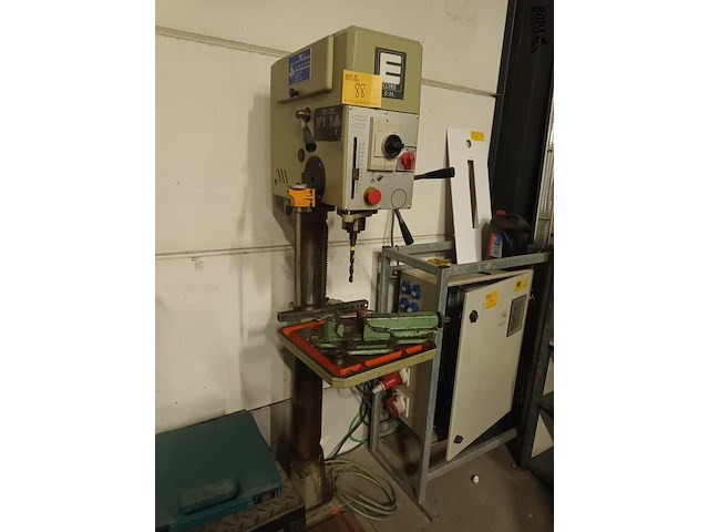 Lot 88 - kolomboormachine erlo - afbeelding 1 van  6