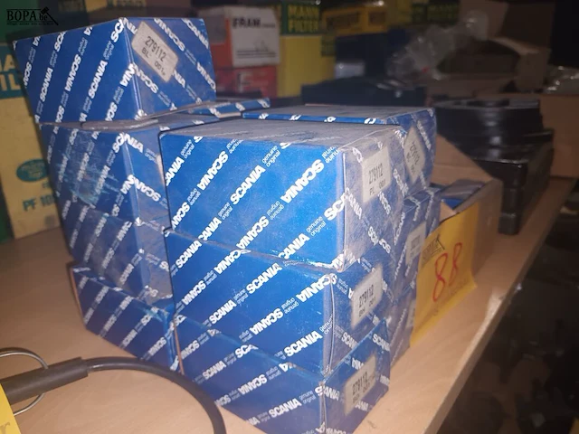 Lot 88 - onderdelen scania. 12 stuks - afbeelding 2 van  3