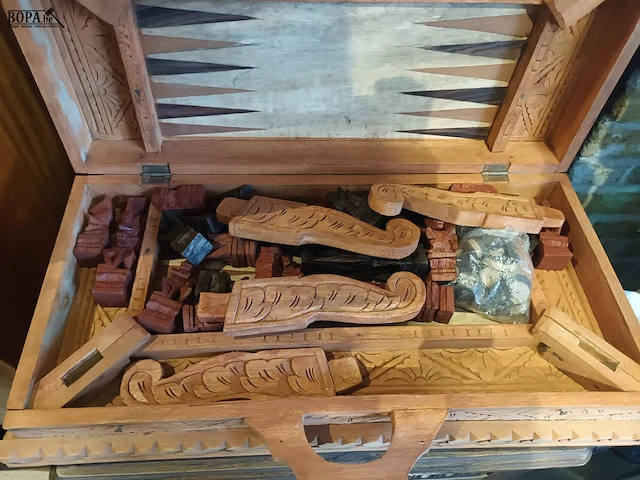 Lot 88 - schaak- en backgammonspel - afbeelding 3 van  5