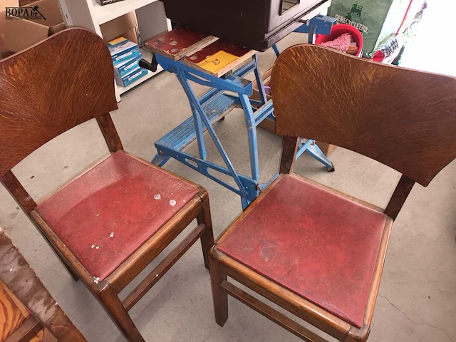 Lot 88 - vintage eetkamerstoelen. 4 stuks - afbeelding 2 van  2