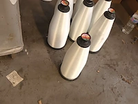 Lot 887 - pallet en kar met garen - afbeelding 3 van  4