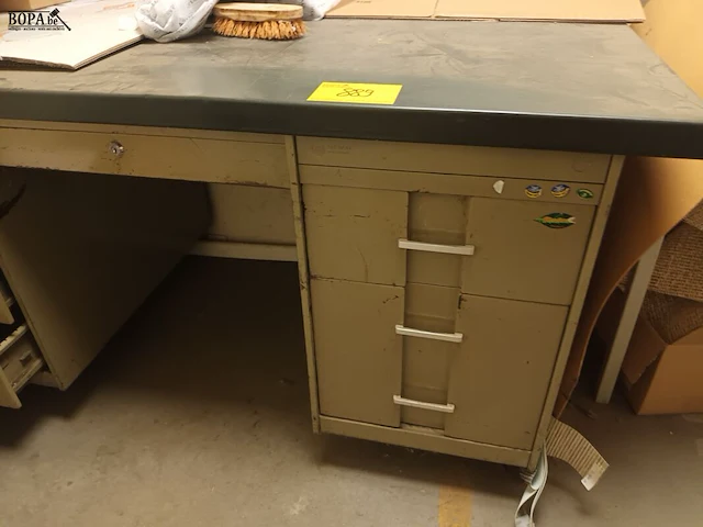 Lot 889 - bureau - afbeelding 2 van  3